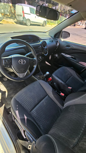 Toyota Etios 1.5 Sedan Xs