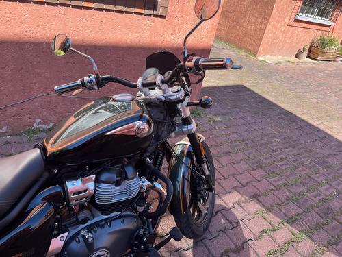 Royal Enfield Super Meteor 650