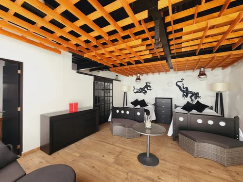 Venta Casa Jacarandas Con Alberca, Enorme Jardín, Amueblada, Equipada, Vistas Espectaculares Con Todos Los Servicios En Fracc Rancho San Diego Ixtapan De La Sal Edomex