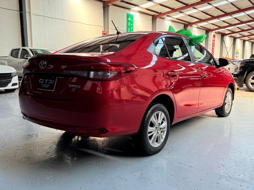 Toyota Yaris S. SEDAN