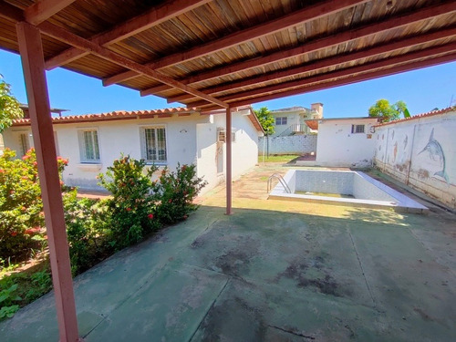 Imagen 3 de 14 de Casa En Venta En Puerto Piritu A 2 Cuadras De La Playa .