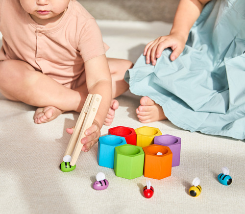 Plantoys Beehives (panal De Abejas Apilable) Color Colores