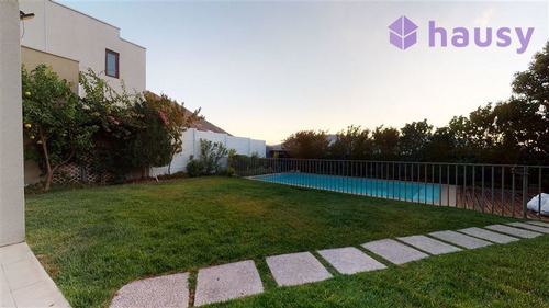 Casa En Venta De 3 Dorm. En Colina