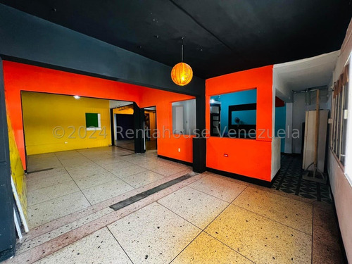 Casa Comercial / Local En La Barraca Maracay. Ljsa 25-16082