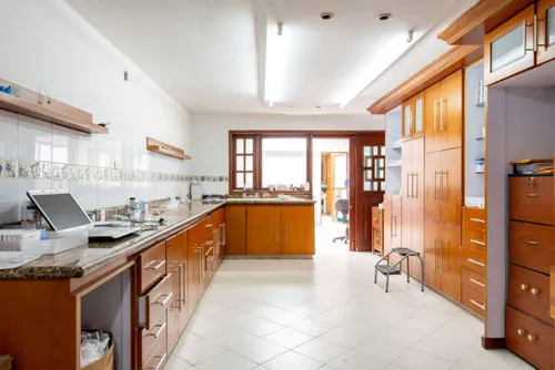 Casa En Venta En Santa Paula. Cod V4385
