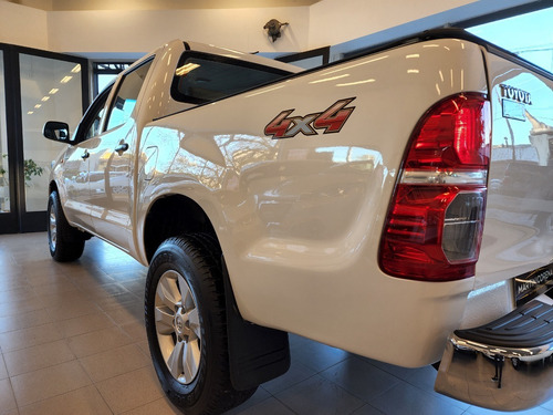 Imagen 8 de 15 de Toyota Hilux Dx 4x4