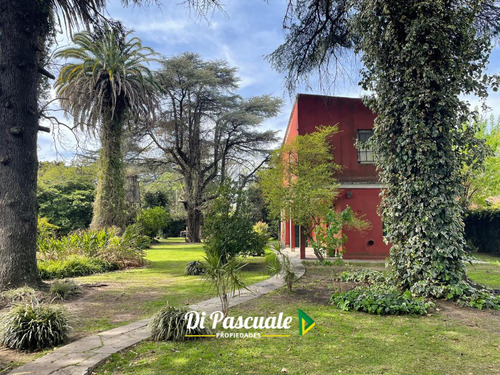 Venta Casa Quinta Con Hermoso Parque De 2.250 M2 Sobre Ruben Dario - La Reja Sur