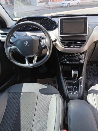 Peugeot 208 1.6 Feline Tiptronic