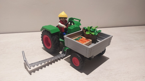 Imagen 1 de 3 de Playmobil 4497 Granjera Con Tractor Vehiculo 