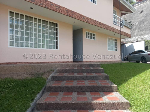 Si Deseas Seguridad Y Comodidad Tenemos Una Hermosa Casa Ubicada Al Final De Calle Cerrada En Prados Del Este, Mls #23-33085