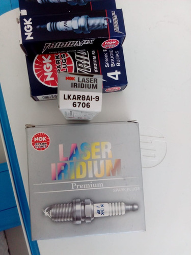 Imagen 4 de 4 de Bujia Lkar8ai-9 Principal Pulsar Ns Rs 200 Lazer Iridium