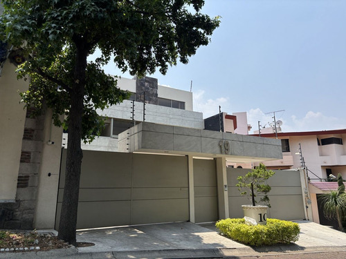 Excelente Casa En Renta Dentro De Jardines En La Montaña, Tlalpan, Cdmx.