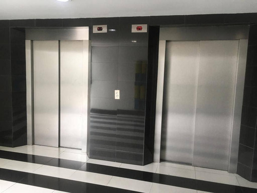 Imagen 4 de 11 de Oficina En Alquiler En El Centro Comercial Concepto La Granja Naguanagua Carabobo