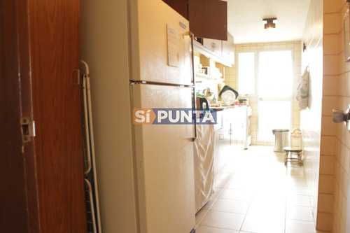Imagen 6 de 30 de Apartamento En Venta Con Vista Al Mar De Tres Dormitorios - Oportunidad