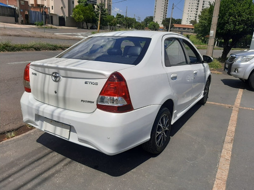 Imagem 11 de 11 de Toyota Etios Sedam 1.5 Platinium Automático