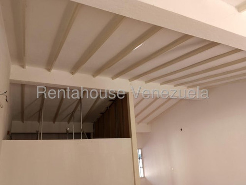 Rafael Gamarra Tu Asesor Inmobiliaro Alquila Comodo Y Amplio Local Comercial, En Plena Avenida Bolivar De Los Rastrojos. Amplio Estacionamiento, Alto Trafico Vehicular Y Peatonal. Baño Interno, Patio