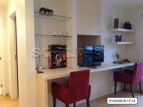 Imagem 9 de 15 de Na Arborizada Rua Lavandisca, Flat Mercure, Prox A Avenida E Ao Shopping Ibirapuera - Sf29648
