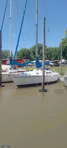 Velero Roy 32- Astillero Nautivela- Muy Bueno!
