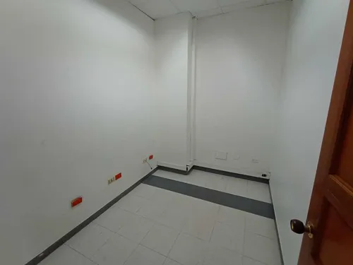 Local En Arriendo En Sector Av 30 De Agosto/pereira (48518).