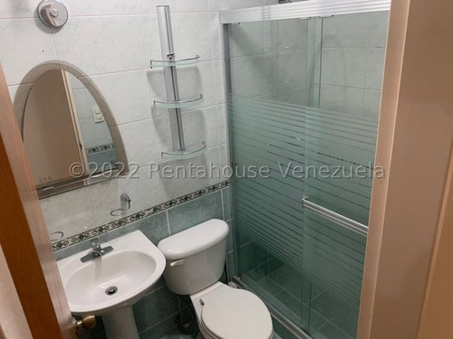 Se Vende Apartamento En Prados Del Este Mls #22-28917