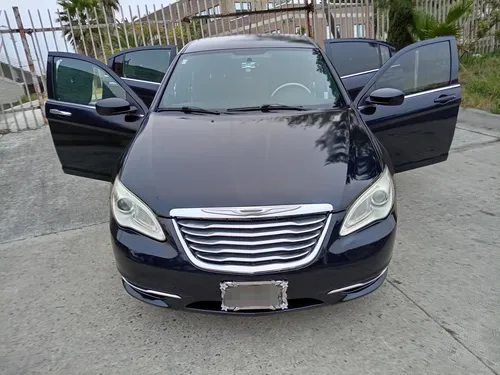 Chrysler 200