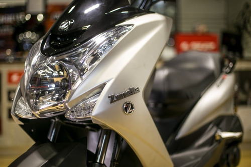 Imagen 4 de 25 de Zanella Cruiser 150 X Lidermoto Scooters