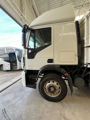 Tector 31-300 Branco 2023 Com Carroceria De Madeira 8x2