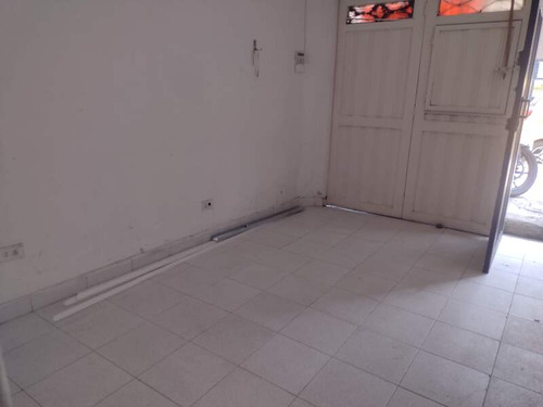 Local En Arriendo Ubicado En Medellin Sector Guayabal (23337).