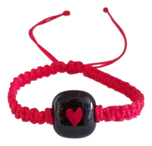 Imagen 1 de 4 de Pulsera Tejida Macramé Corazón Rojinegro