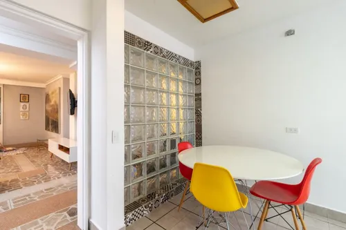Apartamento En Venta En Laureles. Cod V15054