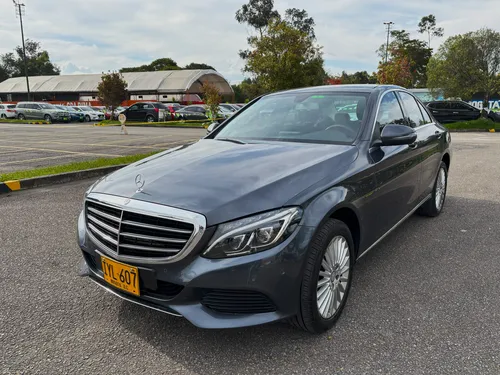 Mercedes-Benz C200 2.0 Exclusive