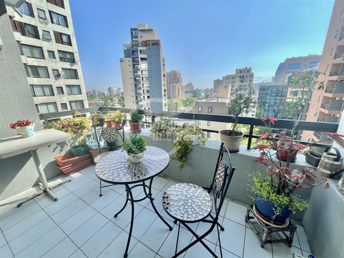 Departamento En Venta De 3 Dorm. Metro Manquehue