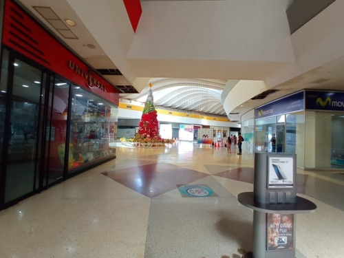 Imagen 3 de 5 de Local En Venta En El C.c Sambil Paraguana