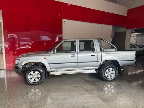 Toyota Hilux 3.0 Srv Cab. Dupla Turbo 4x4 4p