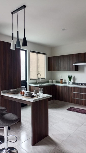 Venta De Casas En Virrey De Cataluña En Altos Del Marqués, Zona El Campanario