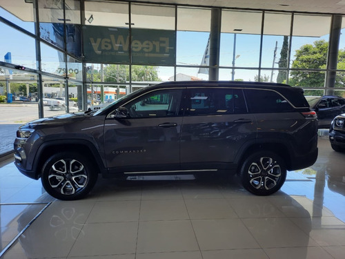 Imagen 9 de 17 de Jeep Commander Limited Turbo 2.0 At9 4 X 4