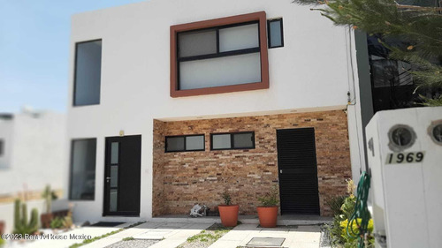 Gran Preserve Juriquilla Casa En Venta De 3 Recamaras Rah5514