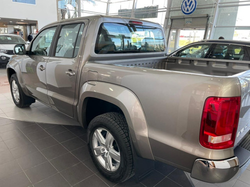 Imagen 10 de 25 de Volkswagen Amarok Highline 4x2 At 180cv - Brian Avalos