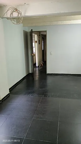 Amplia Habitación Con Baño Privado En La Clarita - Excelente Ubicación Y Comodidades.