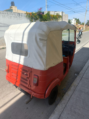 Mototaxi Bajaj Año 2018