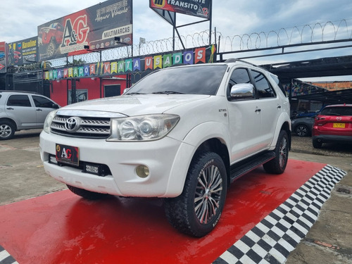 Toyota Fortuner 2.7 Sr5 4x2 Automatico