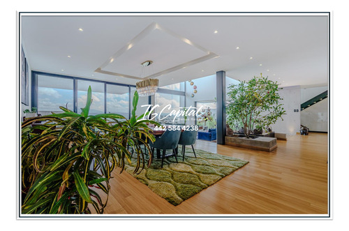 Residencia Con Cascada Y Alberca - Zibatá Qro.