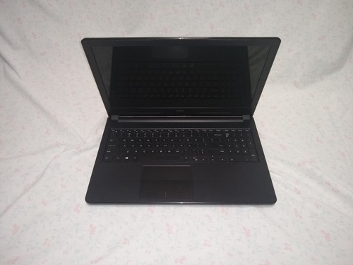 Imagen 1 de 8 de Laptop Dell Inspiron 5555 / Win 10 / 240 Gb / 12gb