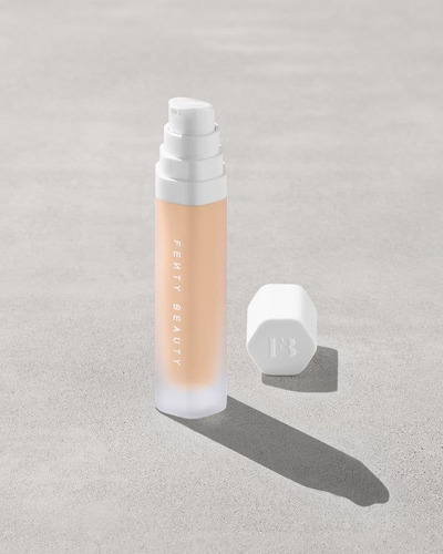 Base de maquillaje líquida Fenty Soft Soft lit naturally tono 150 - 32mL