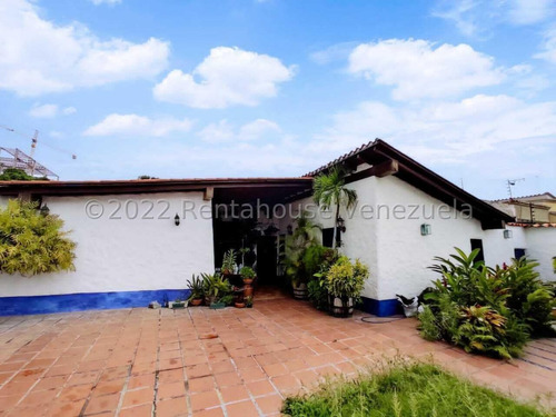 Casa En Venta En Urb. La Floresta 23-9656 Jcm