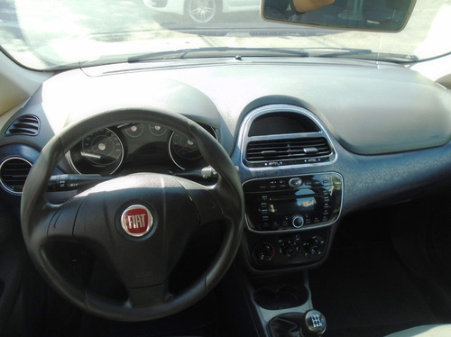 Imagem 5 de 11 de Fiat Punto 1.4 Attractive Italia 8v 2013
