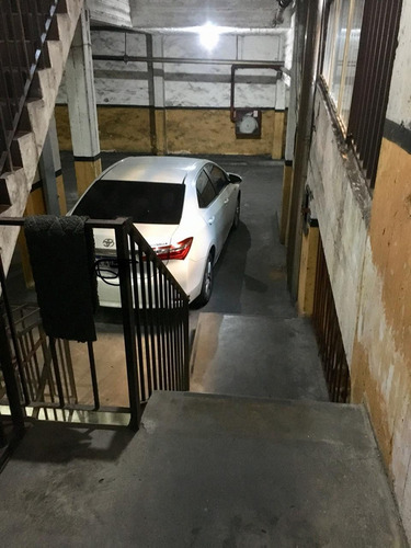 Imagen 7 de 11 de Venta Olivos 3 Cocheras Y 2 Bauleras En Block
