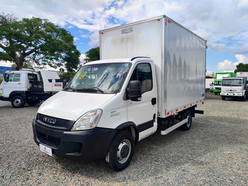 Iveco Daily 35s14 Ano 2019 Baú