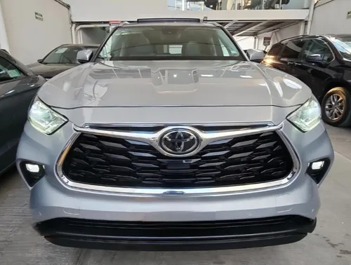 Toyota Highlander 3.5 Limited Panoramic Roof At
