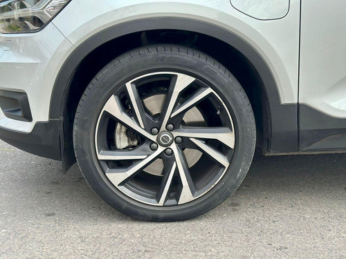 Volvo XC40 T5 HYBRID R-DESIGN